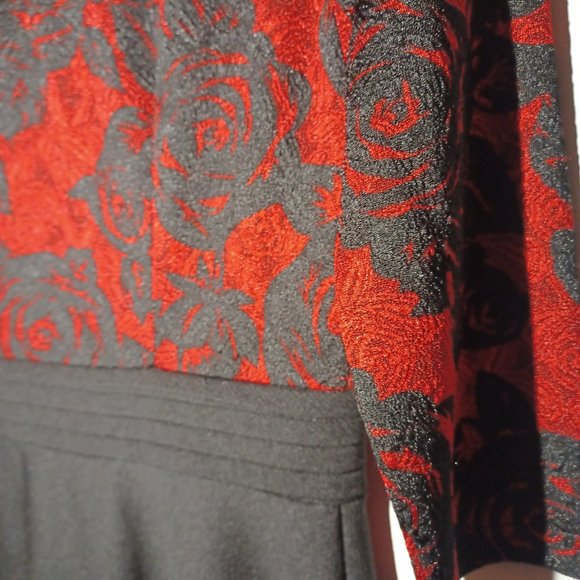 HOMEYEE Chic Lace Flare Party Dress - Picture 3 of 5